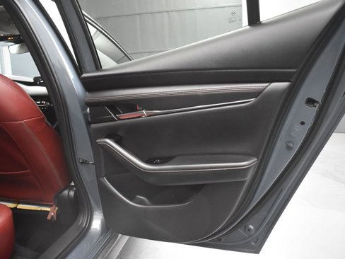 Used 2022 MAZDA MAZDA3 s image 19