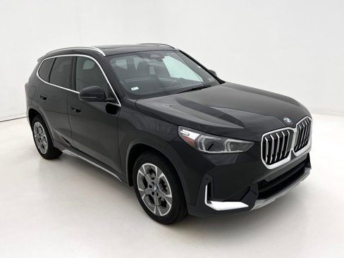 Certified 2025 BMW X1 xDrive28i w/ Convenience Package image 2