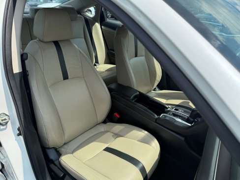 Used 2016 Honda Civic EX-L image 29