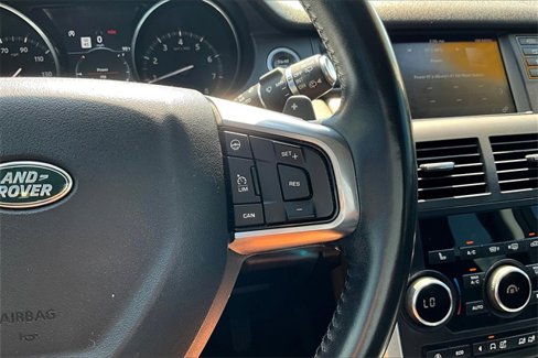 Used 2018 Land Rover Discovery Sport HSE image 19
