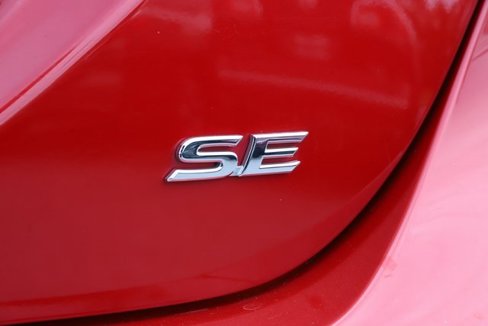 Used 2020 Toyota Camry SE image 8