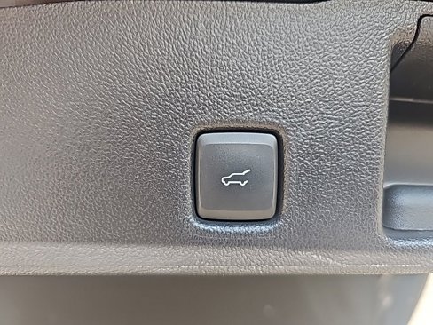 Certified 2021 Ford Escape Titanium image 20