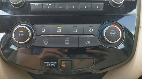 Used 2014 Nissan Rogue S image 24