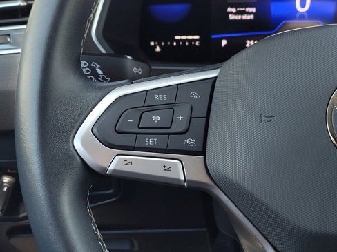 Certified 2022 Volkswagen Tiguan SE image 21