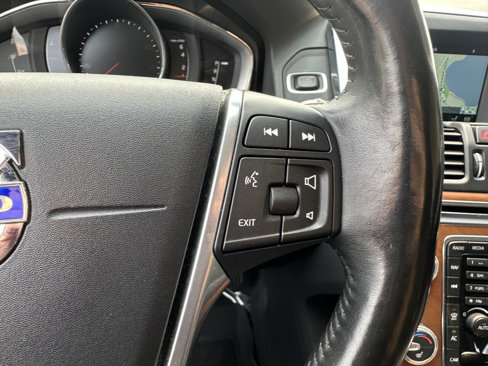 Used 2017 Volvo XC60 T5 Inscription w/ Preferred Option Package image 13