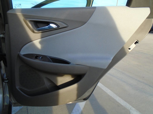 Used 2022 Chevrolet Malibu LT image 29