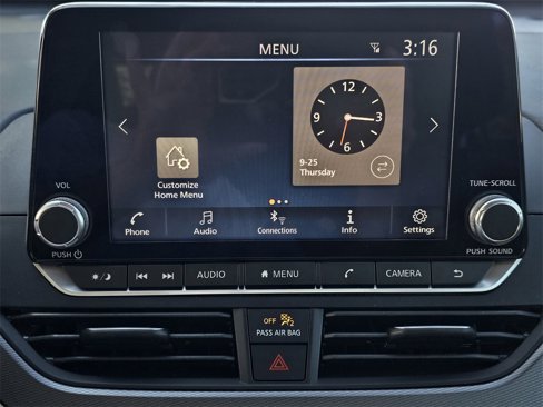 Used 2024 Nissan Altima 2.5 SV image 14