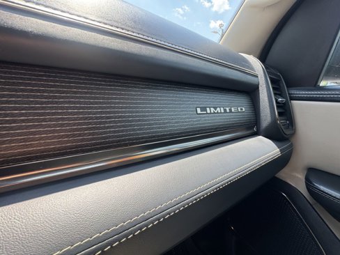 Used 2021 RAM 1500 Limited image 10