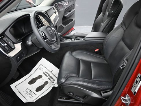 Certified 2021 Volvo XC60 T5 Inscription w/ Protection Package image 13