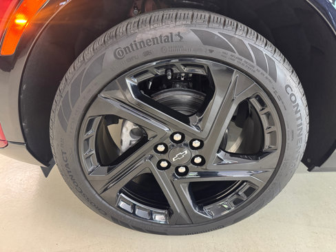 Used 2025 Chevrolet Equinox EV RS image 24