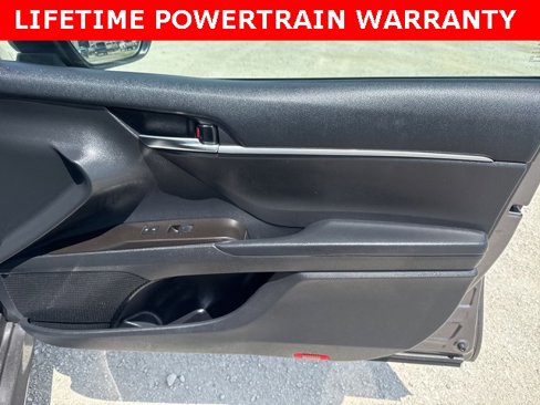 Used 2023 Toyota Camry LE image 18