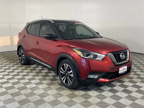 Used 2019 Nissan Kicks SR image 26