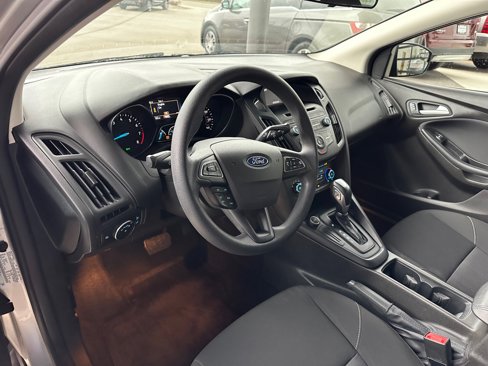 Used 2016 Ford Focus SE image 9