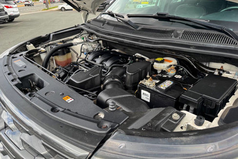 Used 2018 Ford Explorer XLT w/ Equipment Group 202A image 37