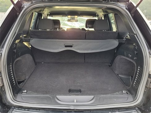 Used 2016 Jeep Grand Cherokee Laredo w/ Quick Order Package 23E image 12