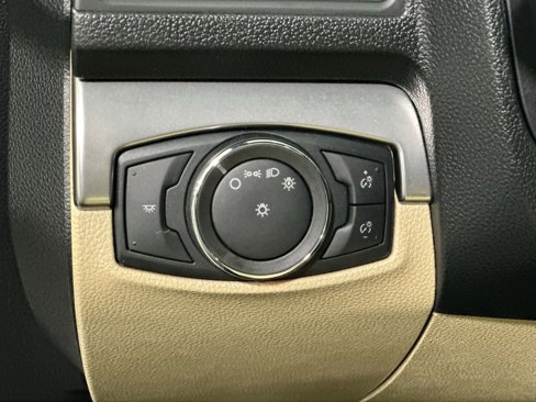 Used 2016 Ford Explorer FWD image 17