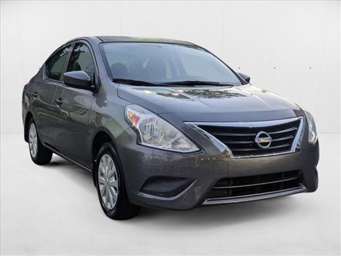 Used 2016 Nissan Versa S Plus image 3