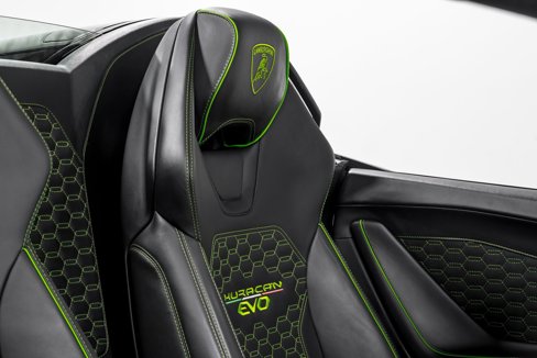 Used 2022 Lamborghini Huracan EVO image 32