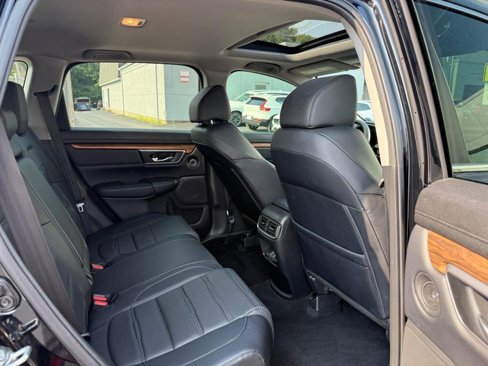 Used 2018 Honda CR-V Touring image 12