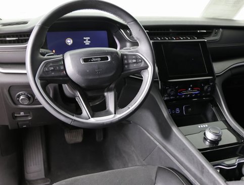 Used 2023 Jeep Grand Cherokee Altitude image 10