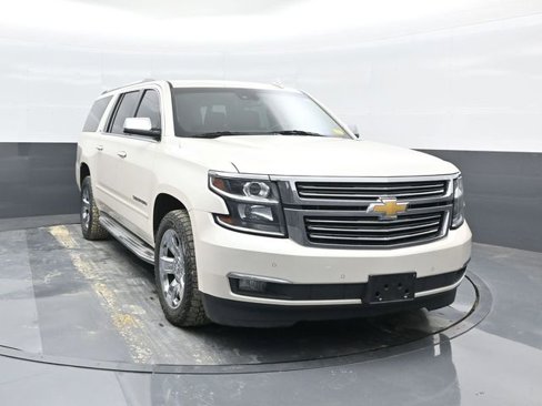 Used 2015 Chevrolet Suburban LTZ image 2