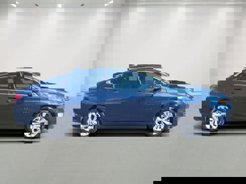 Used 2022 Chevrolet Malibu LT image 3