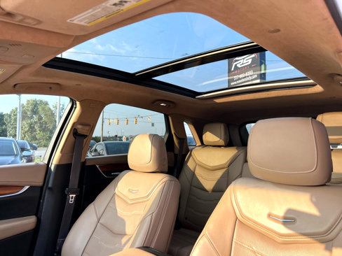 Used 2017 Cadillac XT5 Platinum w/ Driver Assist Package image 34