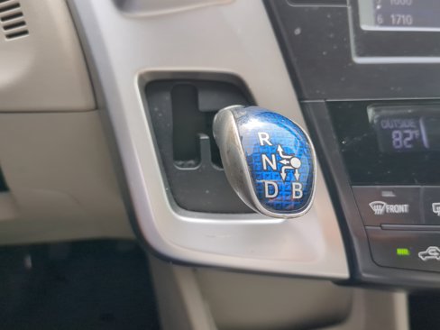 Used 2013 Toyota Prius V Five image 25