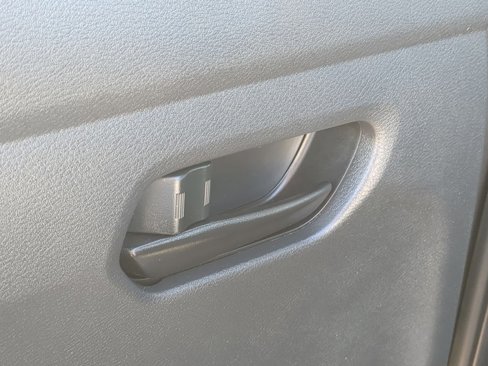Used 2021 Nissan Versa S image 27
