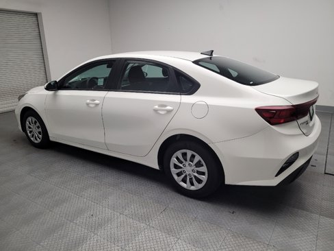 Used 2024 Kia Forte LX image 3