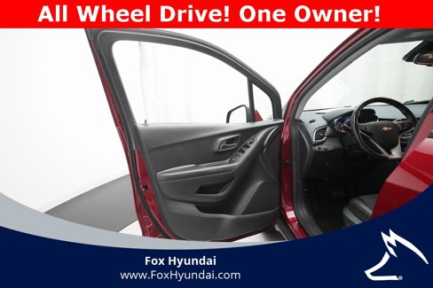 Used 2022 Chevrolet Trax LT w/ LT Convenience Package image 27