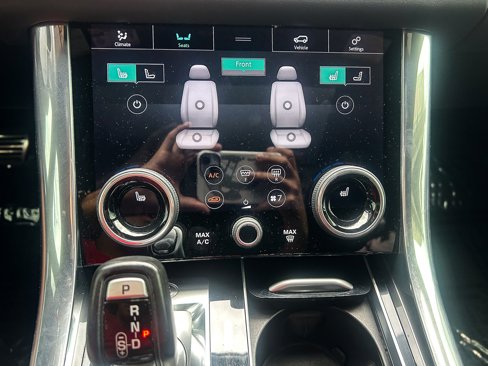 Used 2018 Land Rover Range Rover Sport HSE Dynamic image 15