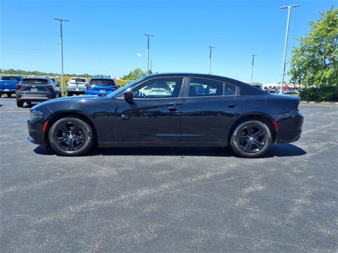 Used 2022 Dodge Charger SXT w/ Leather Interior Group image 8