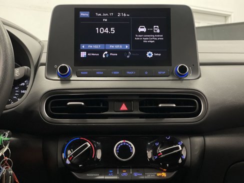 Used 2023 Hyundai Kona SE w/ Cargo Package image 7