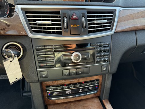 Used 2011 Mercedes-Benz E 350 Sedan image 22