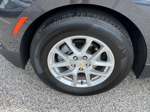 Used 2022 Chevrolet Equinox LT w/ Driver Convenience Package image 9