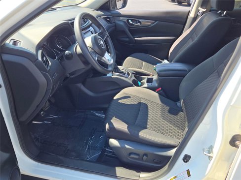 Used 2020 Nissan Rogue SV image 26
