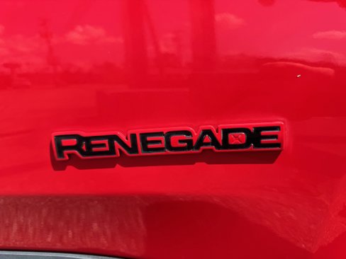 Used 2022 Jeep Renegade Latitude w/ Convenience Group image 15