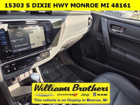 Used 2018 Toyota Corolla L image 11