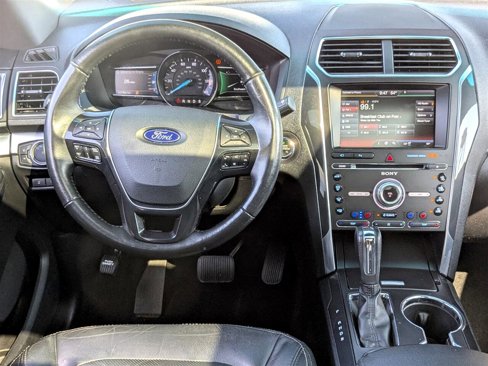 Used 2016 Ford Explorer Limited image 32