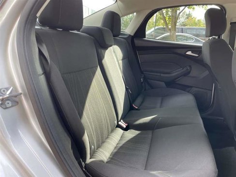 Used 2015 Ford Focus SE image 56