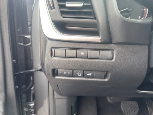 Used 2024 Nissan Rogue SV image 16