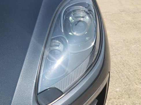 Used 2018 Porsche Macan GTS image 9