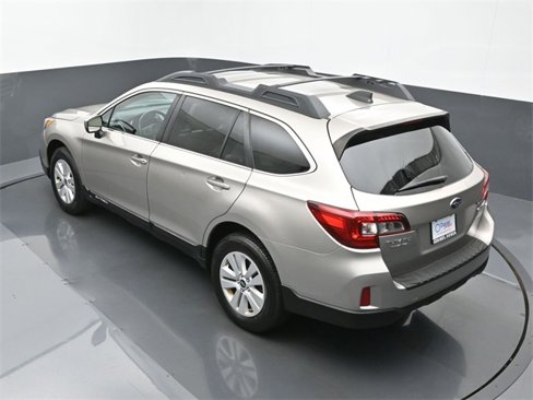 Used 2017 Subaru Outback 2.5i Premium image 14