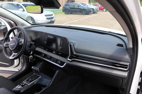 Used 2023 Kia Sportage LX image 19