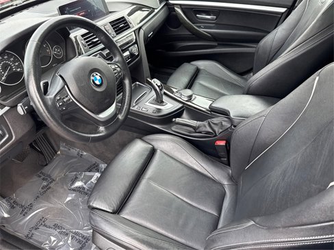 Used 2017 BMW 330i Gran Turismo xDrive image 9