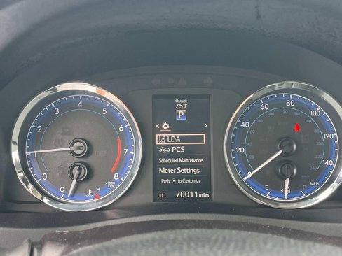 Used 2019 Toyota Corolla XLE image 19