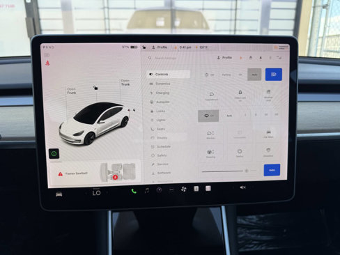 Used 2020 Tesla Model 3 Standard Range Plus image 34