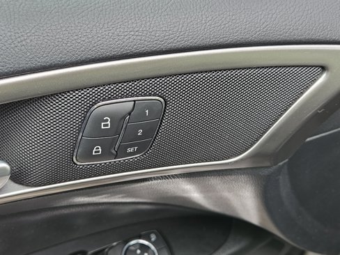 Used 2019 Ford Fusion SEL image 20
