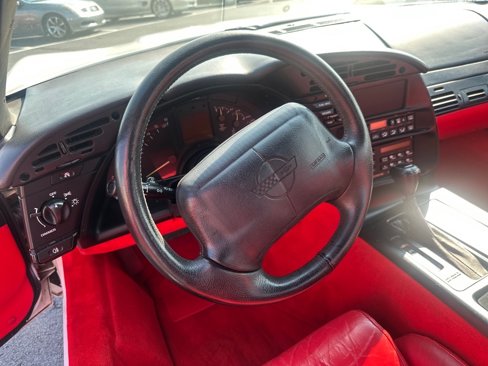 Used 1995 Chevrolet Corvette Coupe image 16